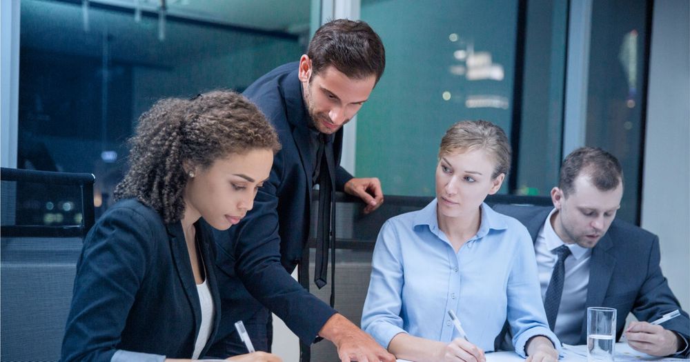 A Guide to Project Management in the IT Industry (2024)